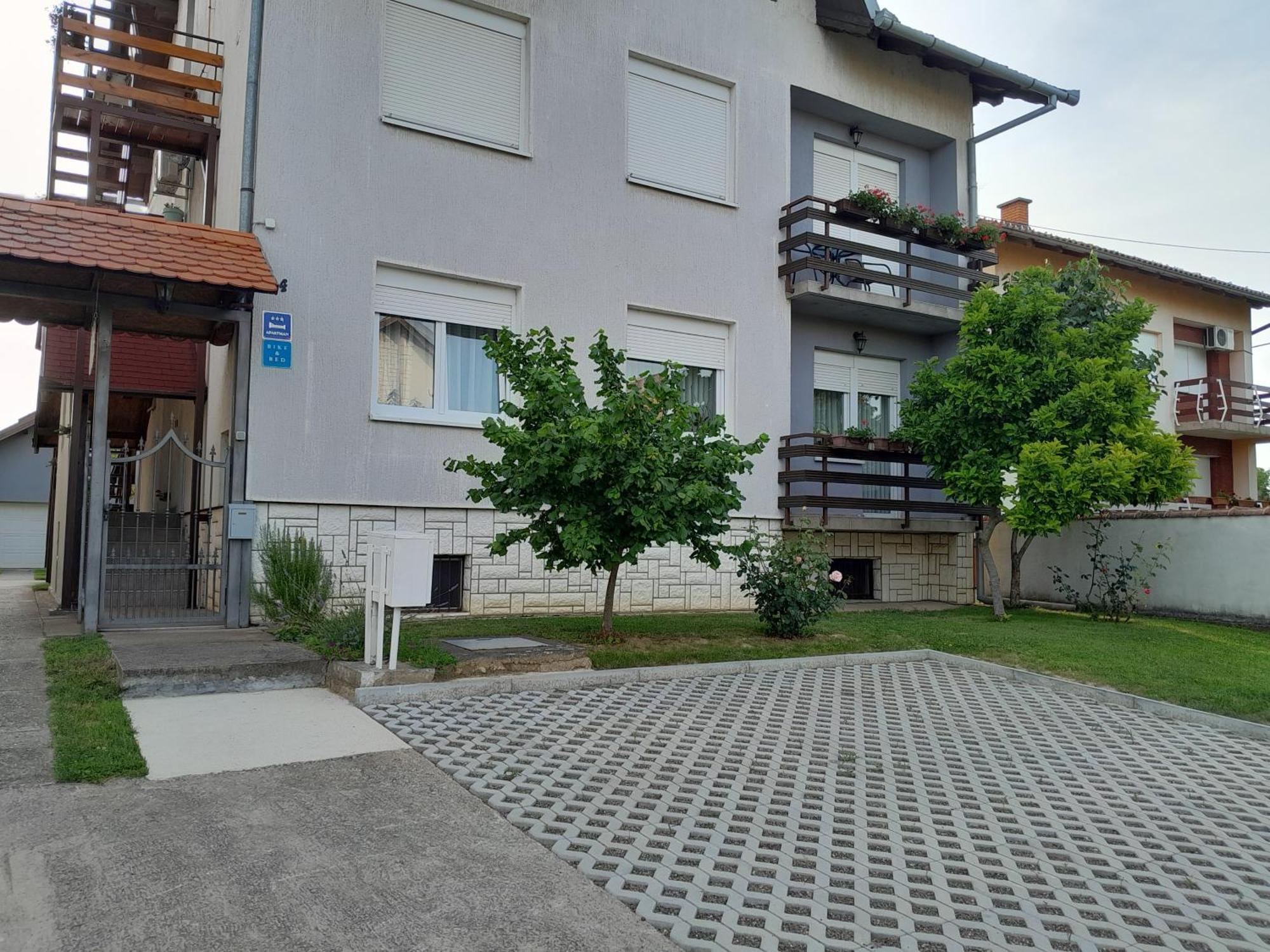 Apartman Kod Dide I Bake Vukovar Exterior photo